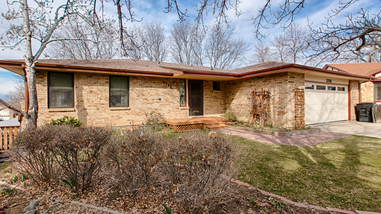Front Exterior View 1