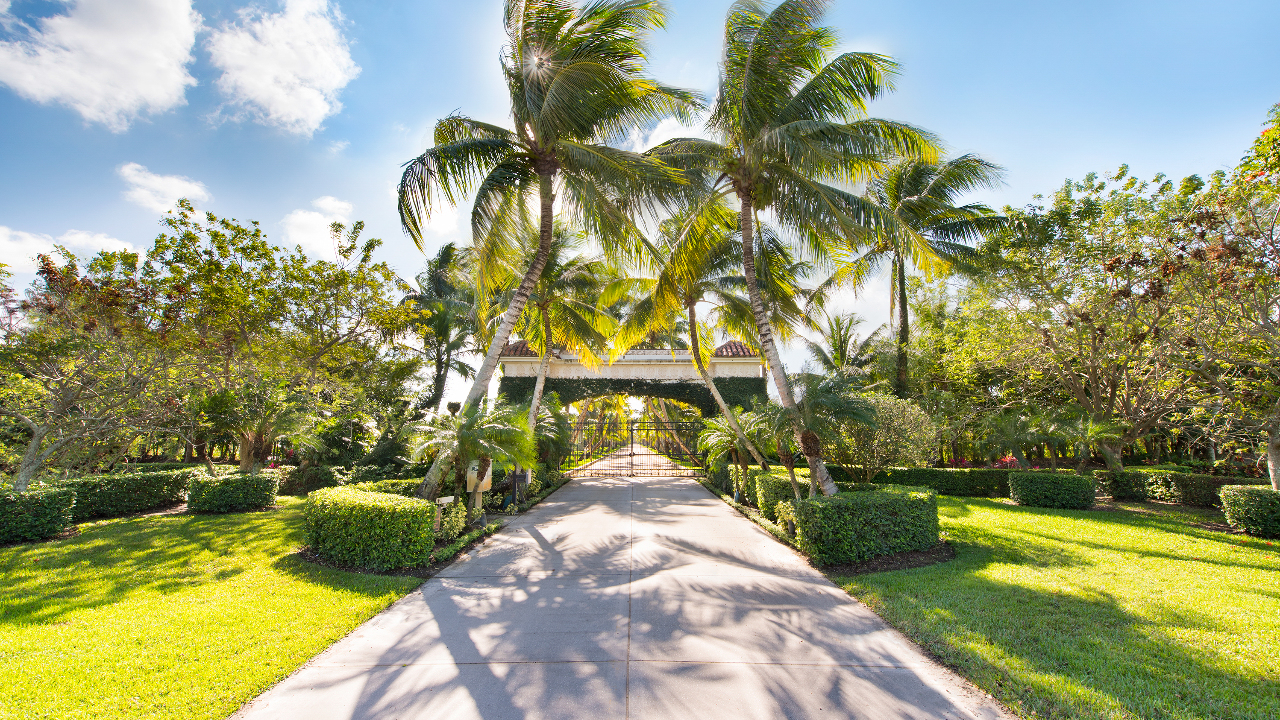 5121-Las-Palmas-Ave-01