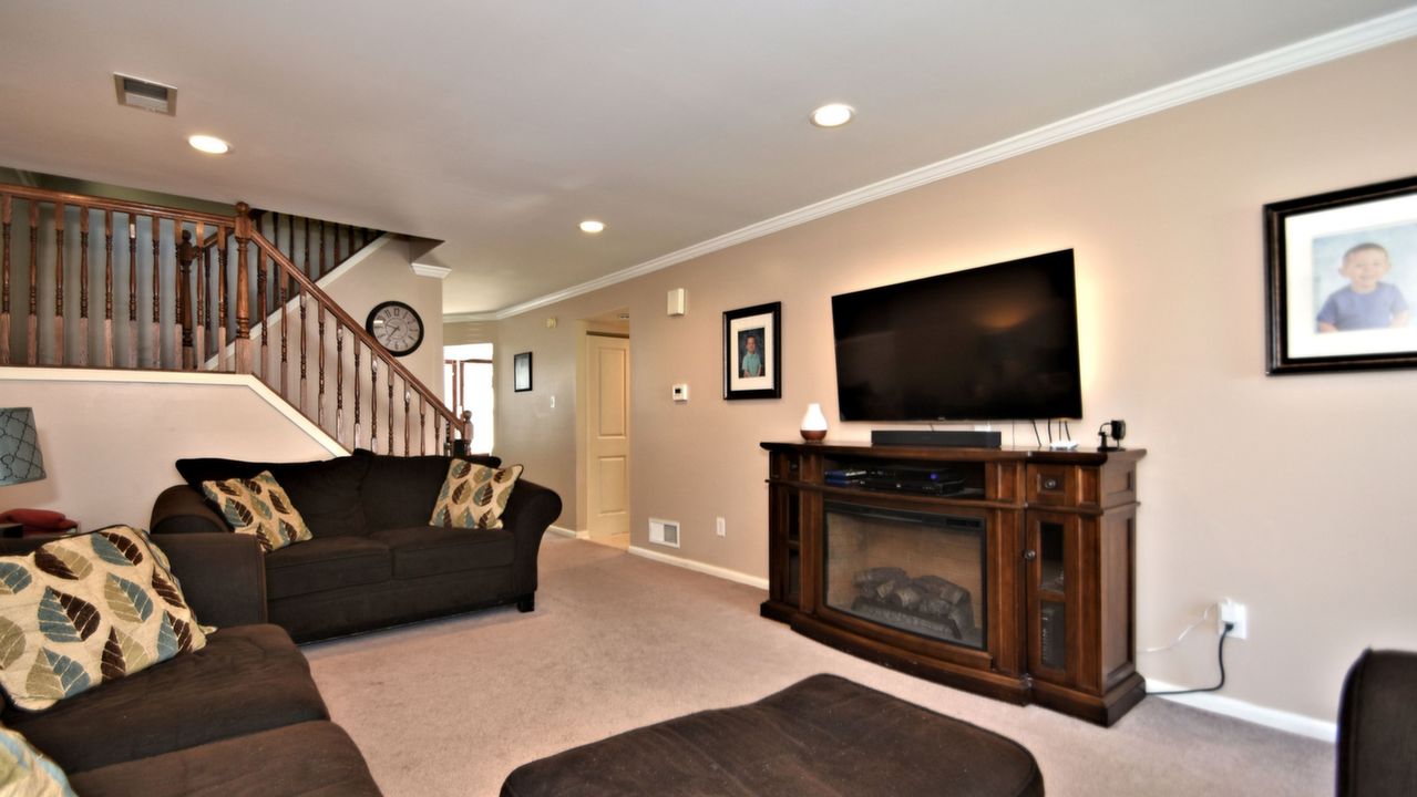 126 Brownstone Ln, Horsham, PA, 19044 Scene 1