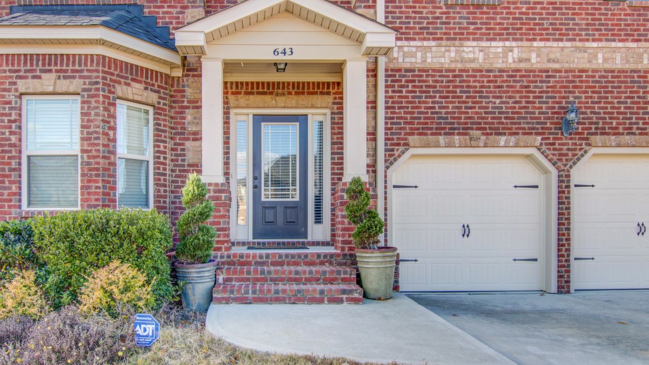 Front of House/Covered Entrance