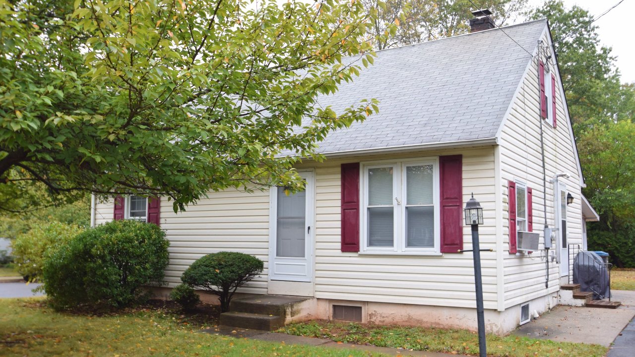 2432 E Orvilla Rd, Hatfield, PA, 19440 Scene 1