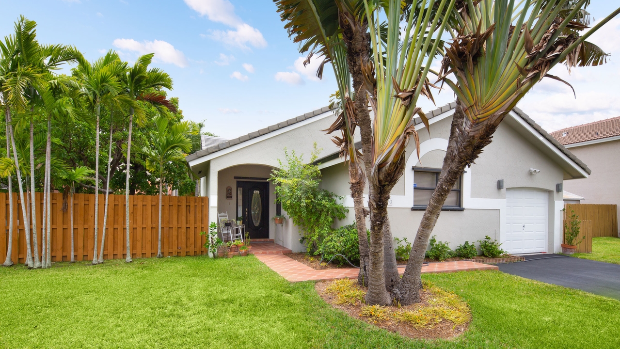 6670-SW-104th-Ct-01