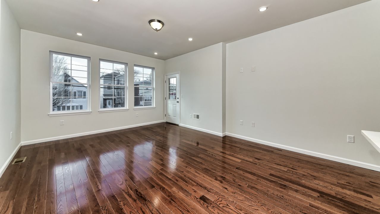 1st Flr Living Area_Dining Area