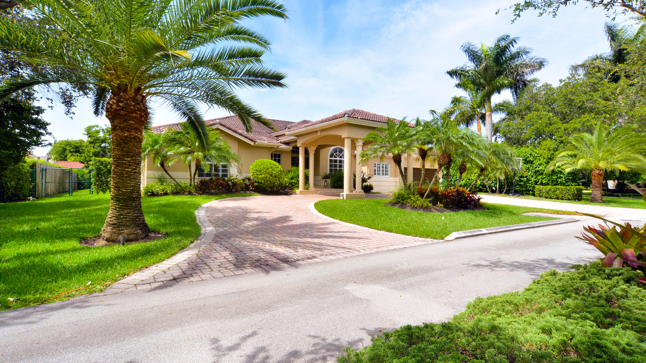 9504-SW-125th-Ter-01