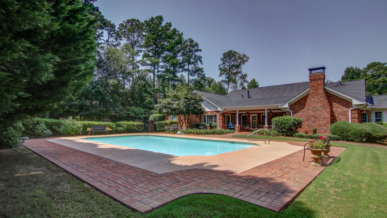 Back of House & Pool