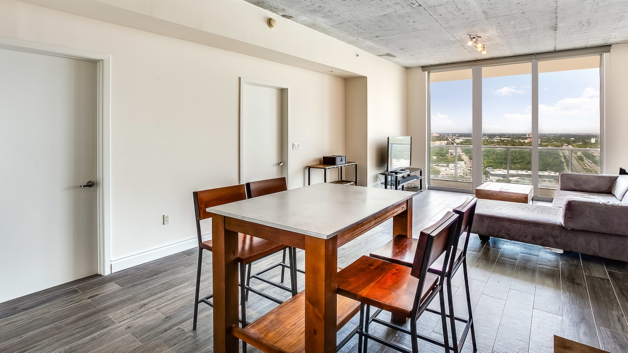 2-Midtown-H2302-02