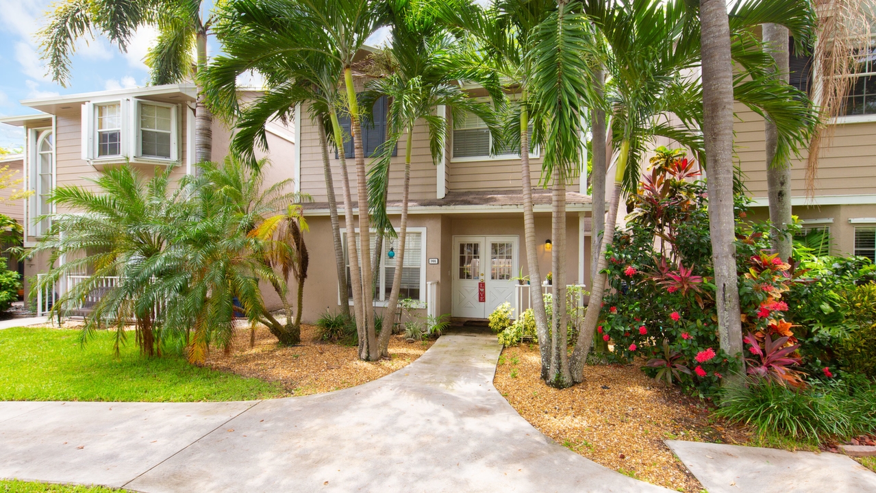 Courtyards-@Deerwood-II-#701-01