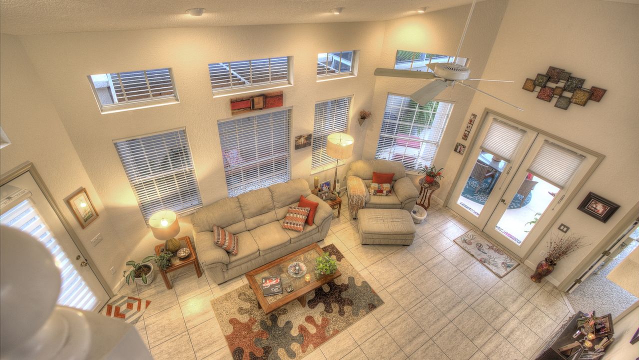 2ND FLOOR TO R.jpg