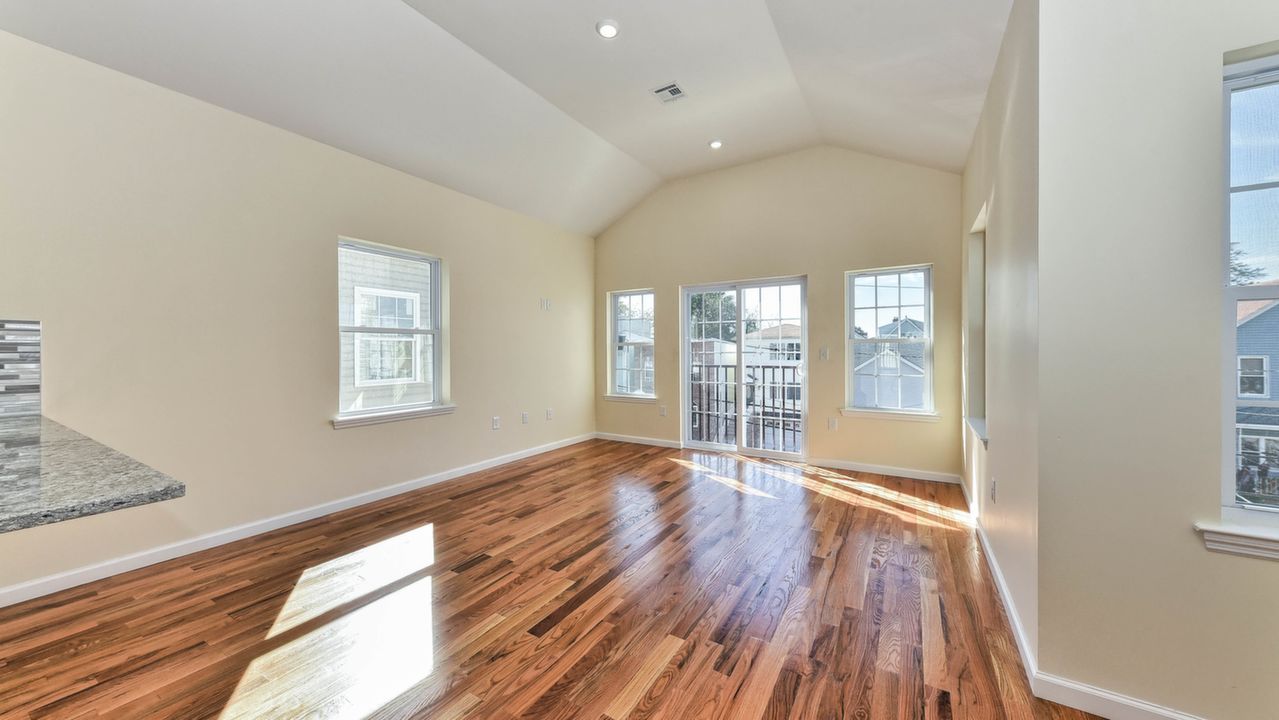 Living Room_Dining Area