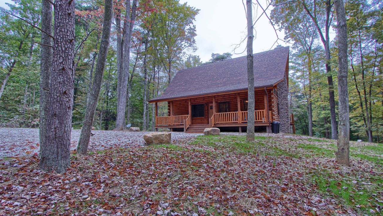 Welcome to Whitetail Ridge Cabin