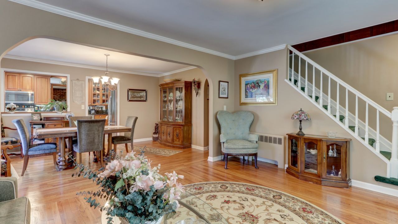 175 Liberty Ave, North Babylon, NY, 11703 Scene 3