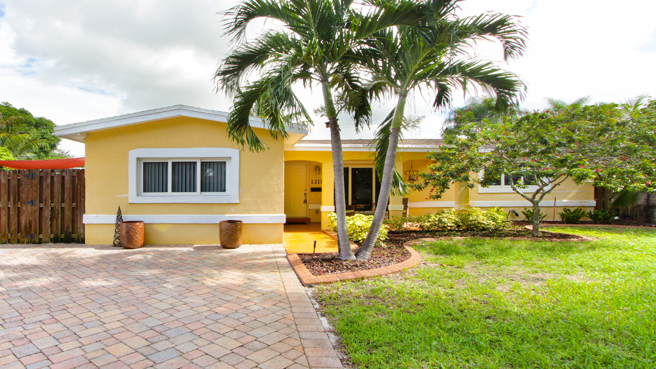 1211-NW-45th-St-02