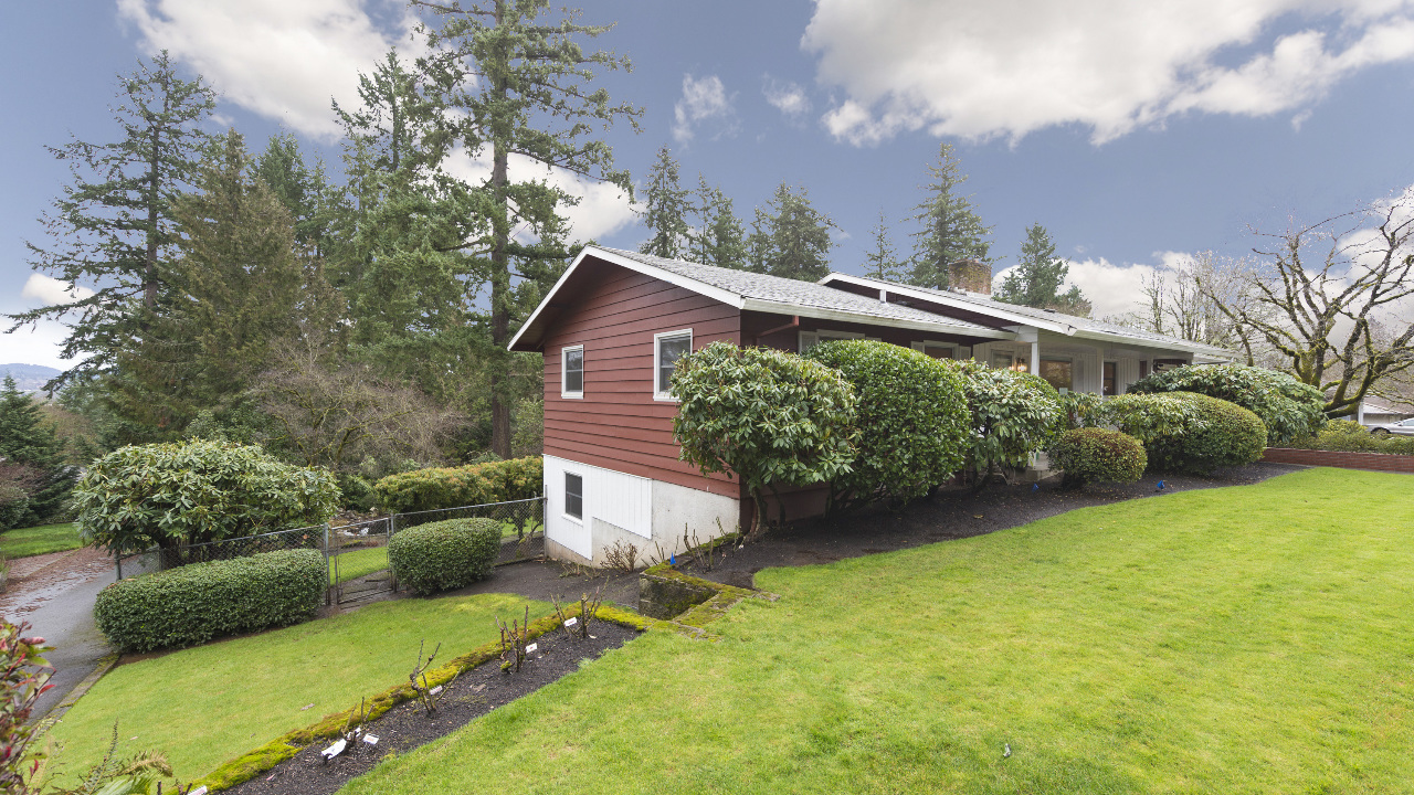 13530 SE Beech St, Portland, OR, 97222 Scene 4