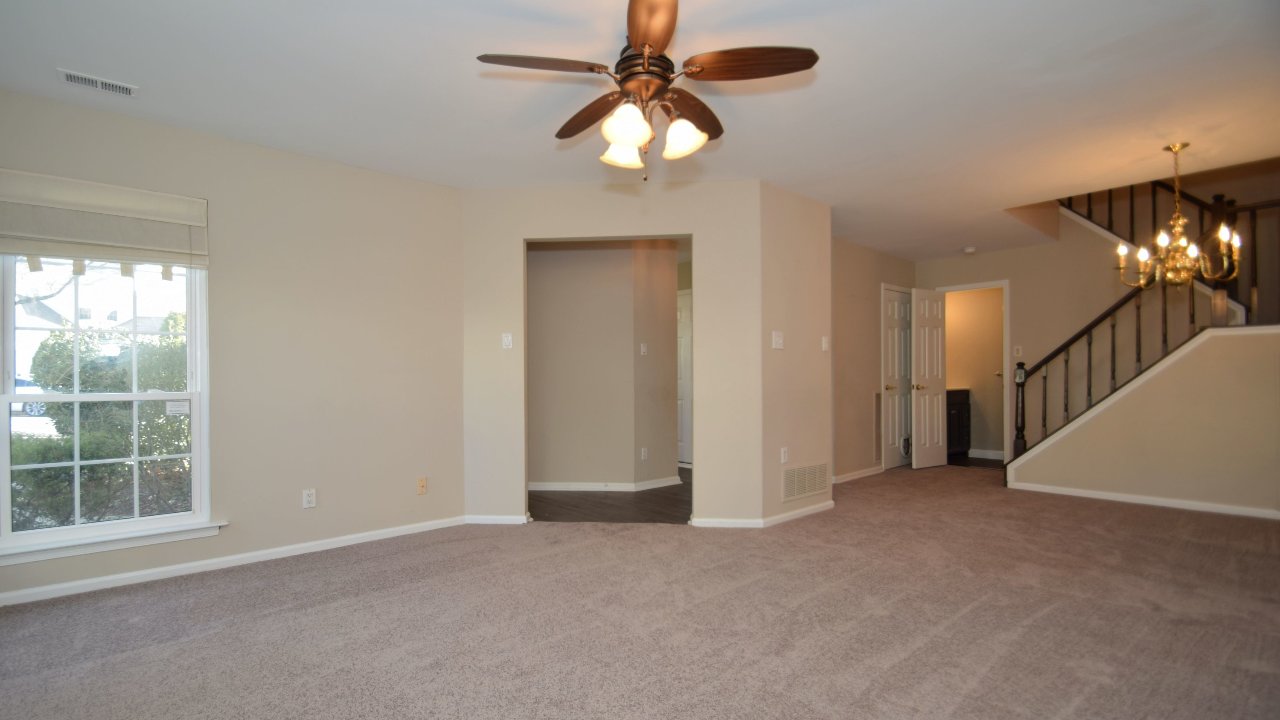 15 Banbury Ct, Holland, PA, 18966 Scene 2