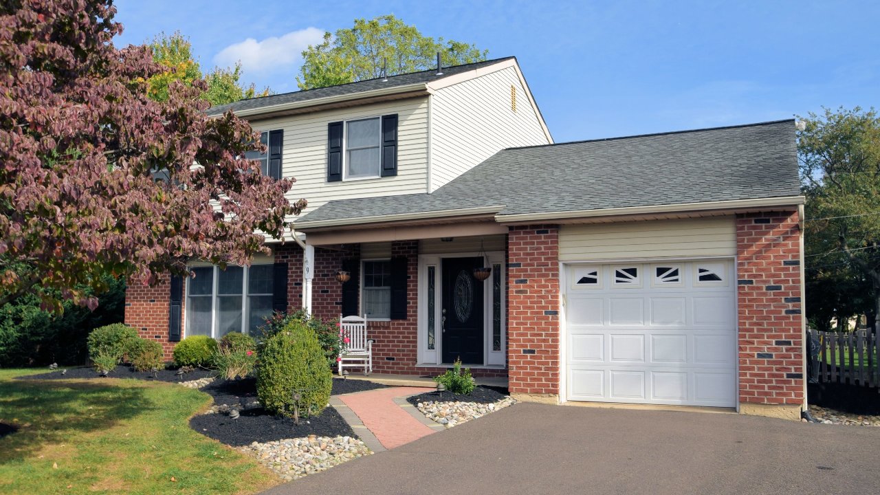 9 Roland Ave, Feasterville Trevose, PA, 19053 Scene 1