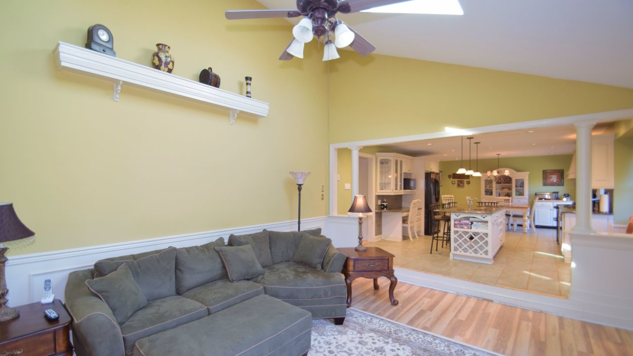 9 Roland Ave, Feasterville Trevose, PA, 19053 Scene 3