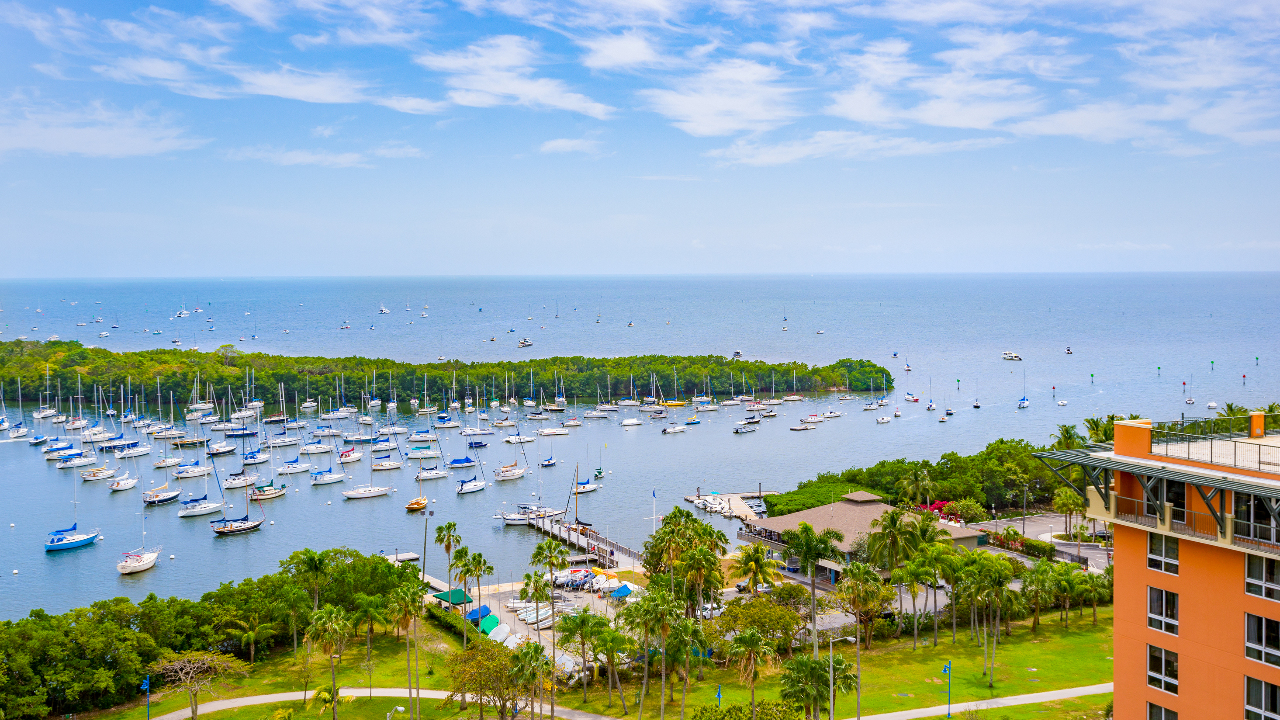 Yacht-Harbour-#15F-04