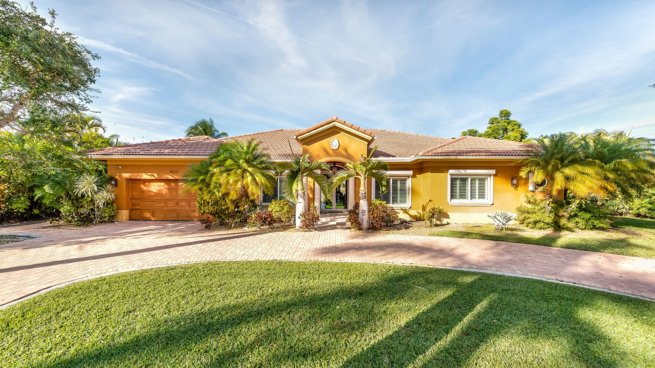 8217-SW-193rd-St-04