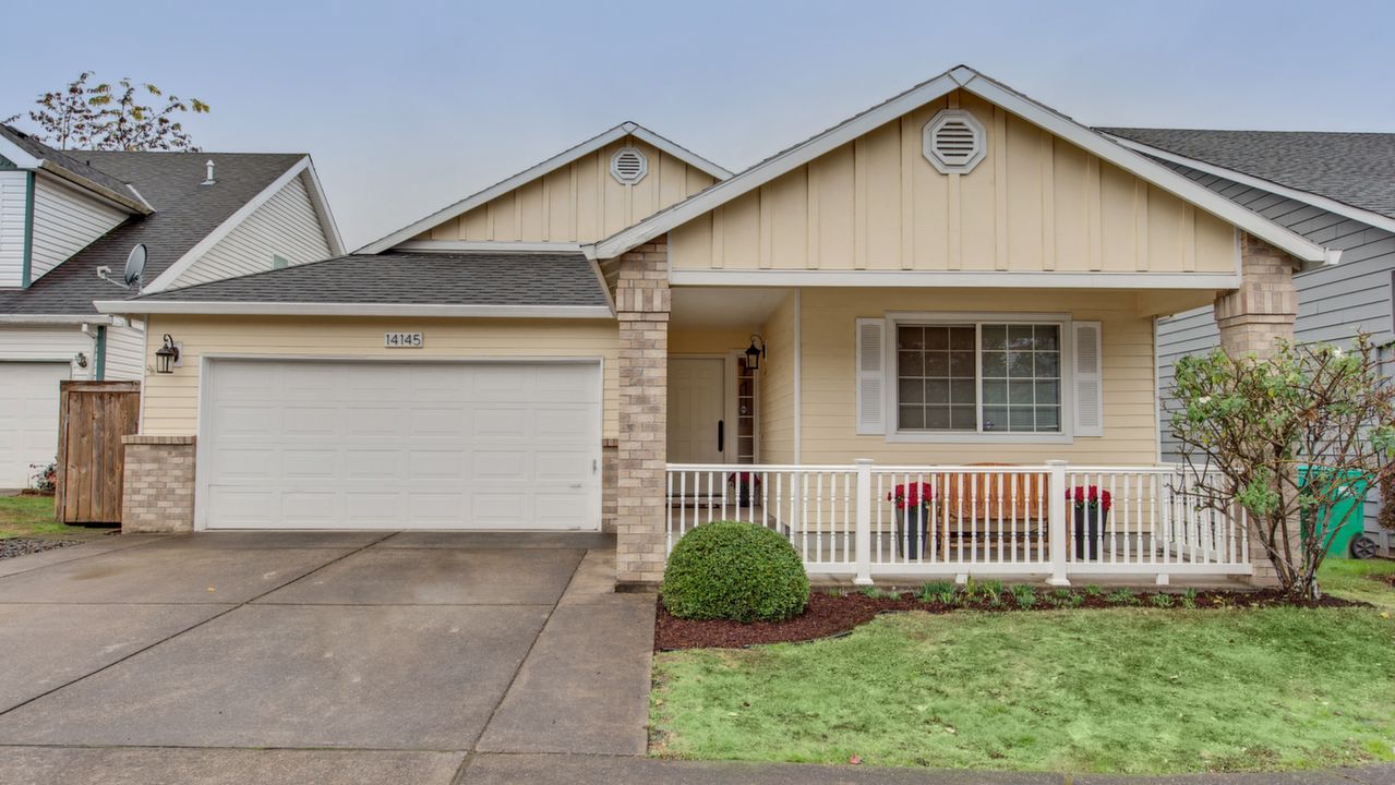 14145 SE Sieben Park Way, Clackamas, OR, 97015 Scene 1