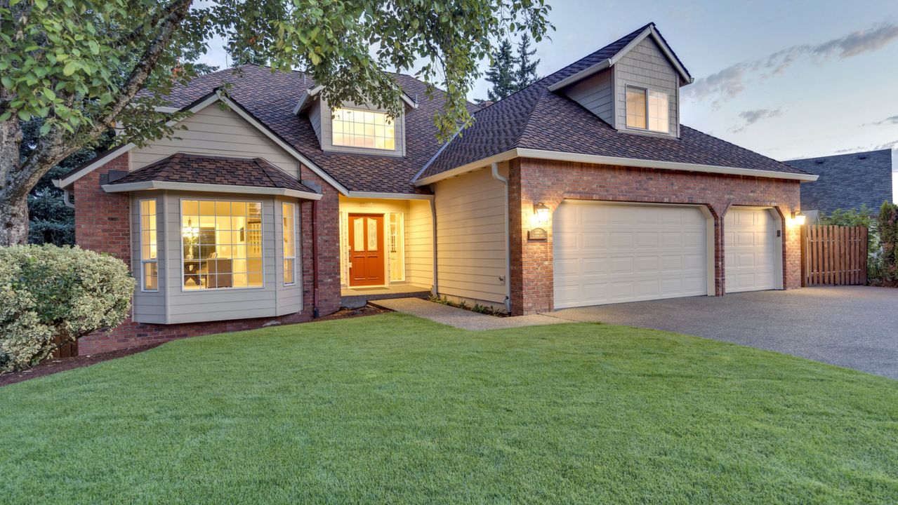 12210 SE Bluff Drive, Clackamas, OR, 97015 Scene 3