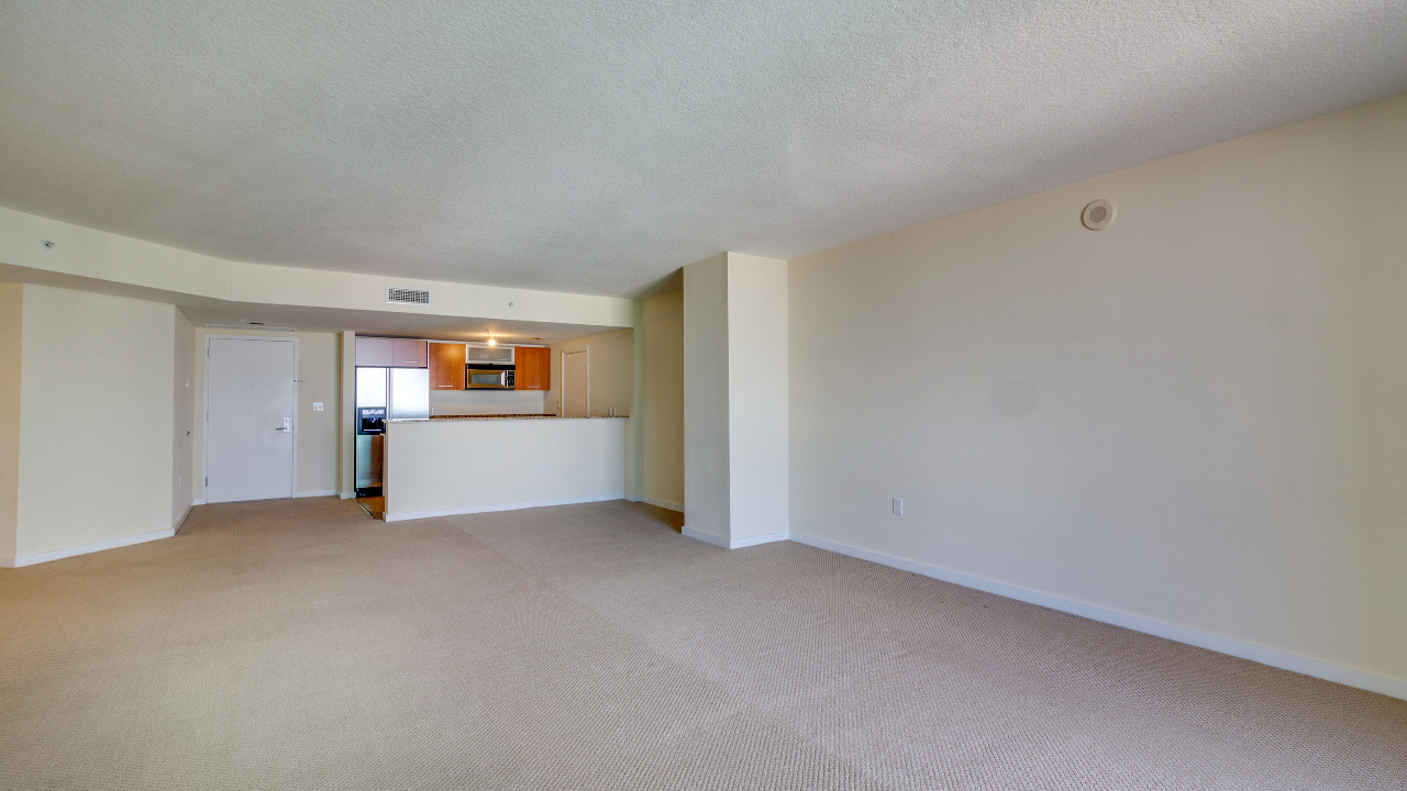 9055-SW-73rd-Ct-#1105-02