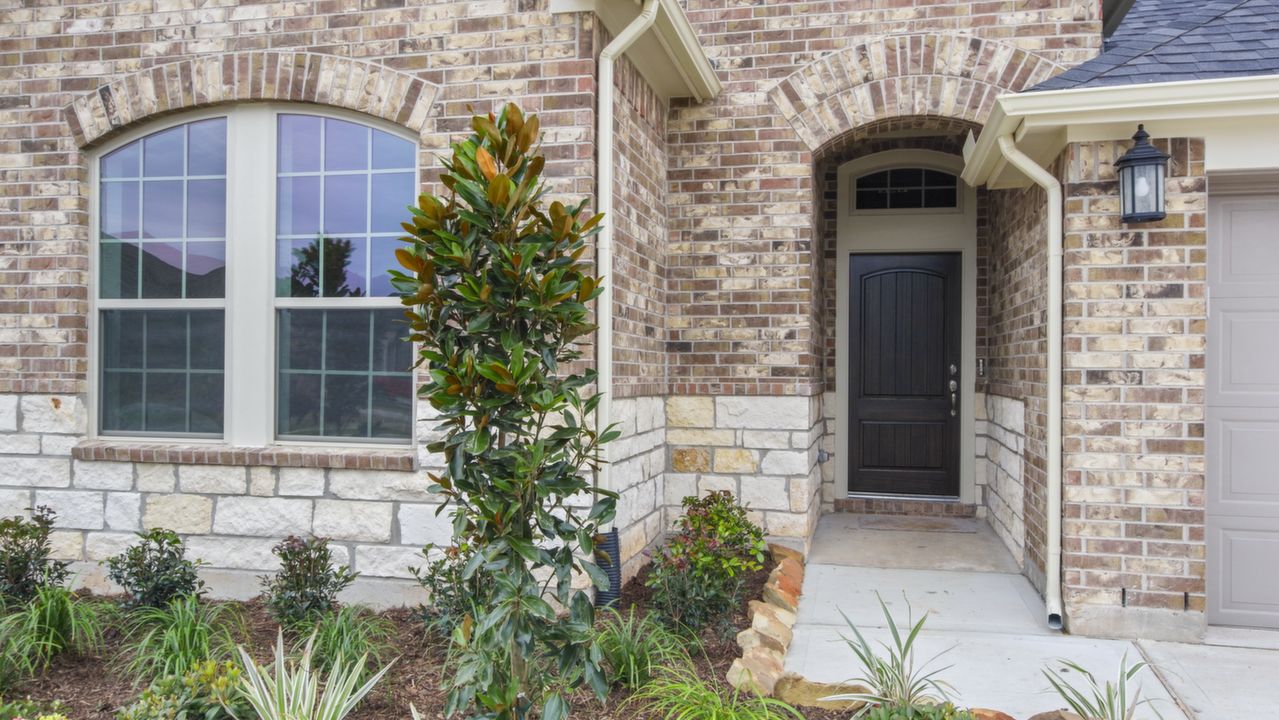 6914NorthElmwoodDr_003