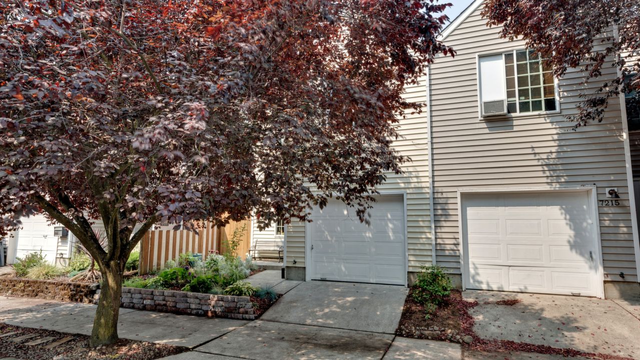 7211 N Mohawk Ave, Portland, OR, 97203 Scene 1