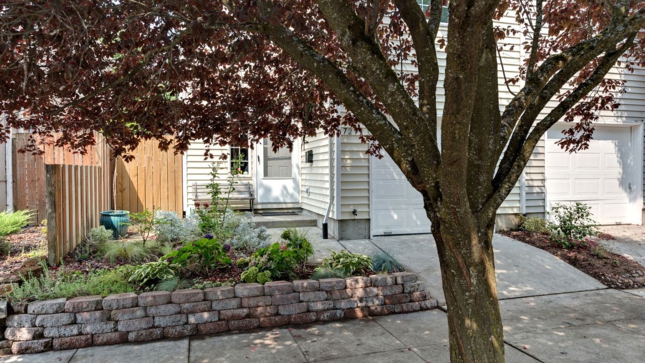 7211 N Mohawk Ave, Portland, OR, 97203 Scene 2