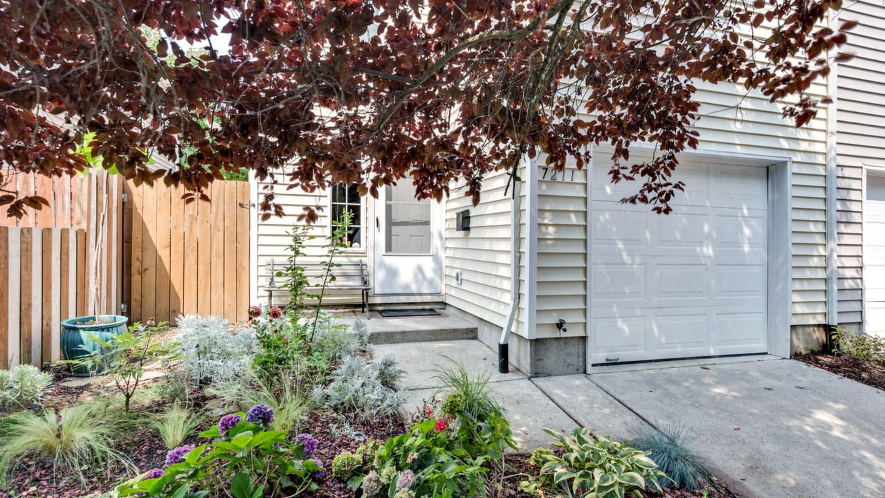 7211 N Mohawk Ave, Portland, OR, 97203 Scene 3