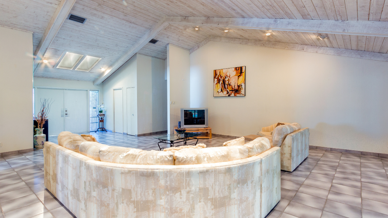 7608-Banyan-Way-04