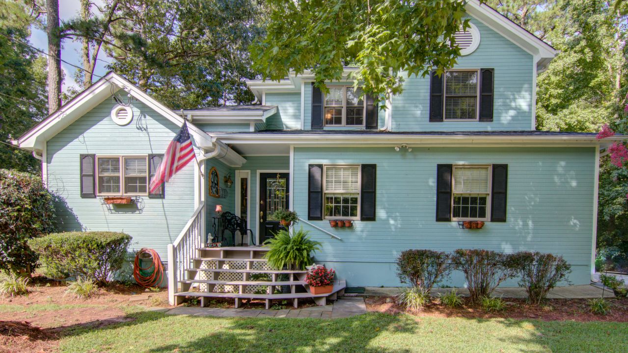 Front of House - Covered Entrance