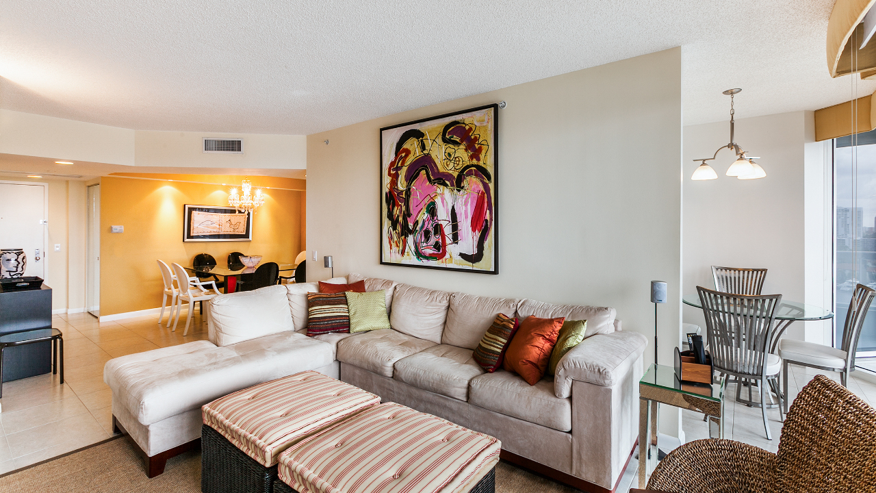 N-Tower-At-The-Point-#1504-07