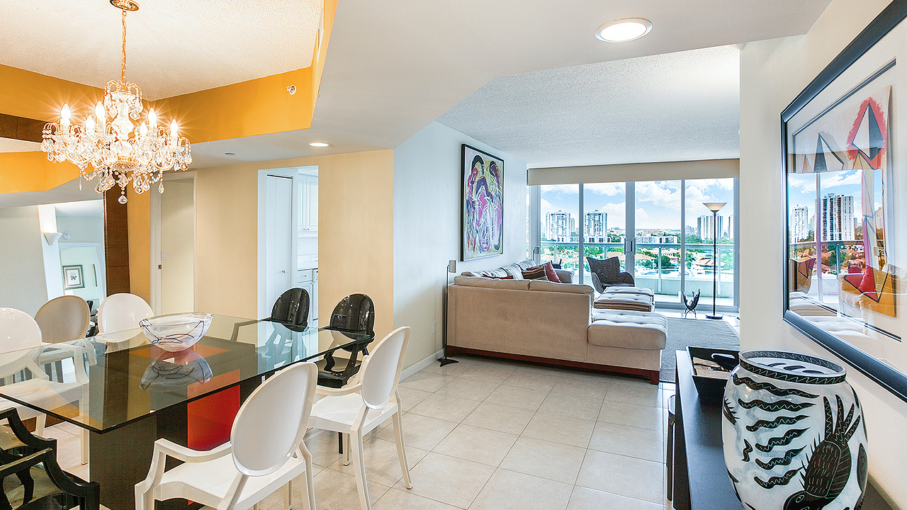 N-Tower-At-The-Point-#1504-02