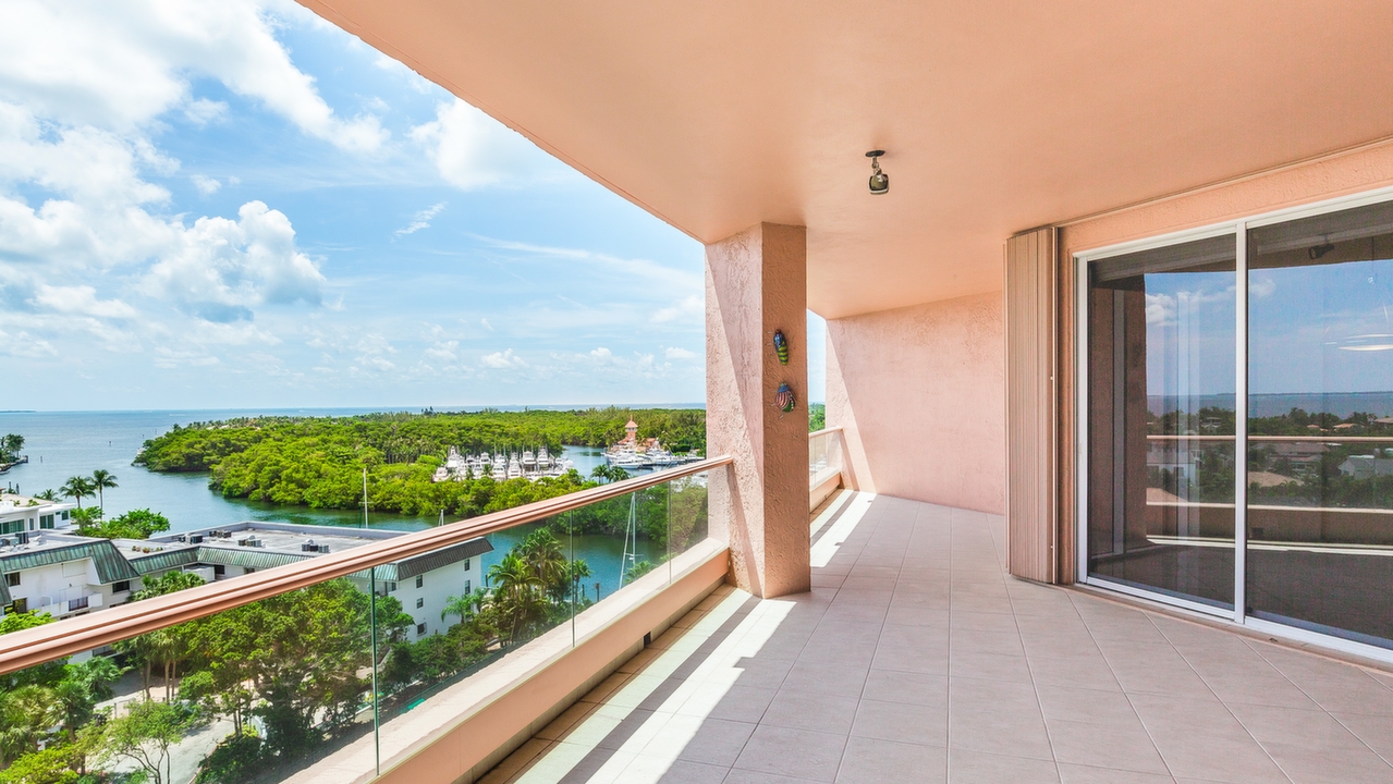 Gables-Club-Twr-I-#9E-05