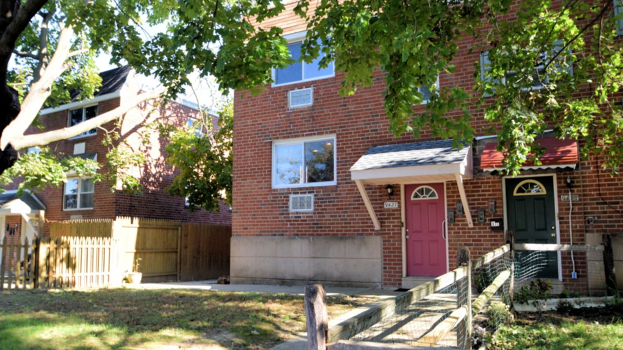 9427 Lansford St, Philadelphia, PA, 19114 Scene 1