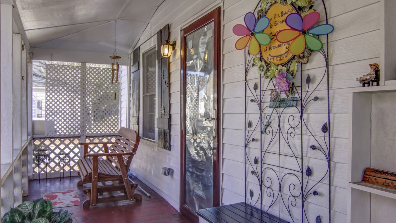 Screened Front Porch 