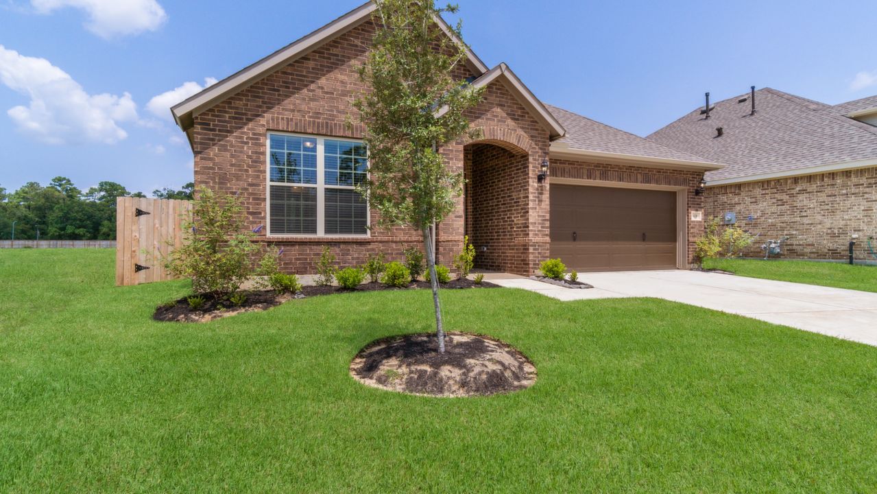 438BeachRoseCrossing_002