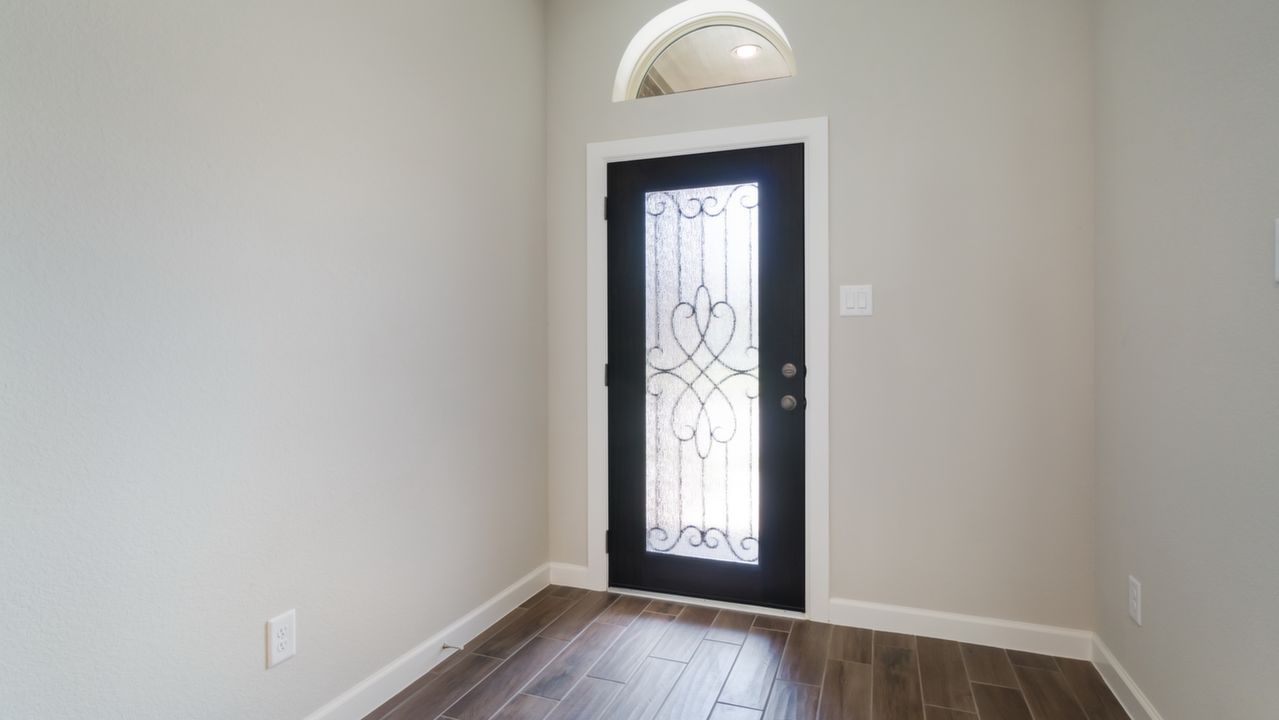 438BeachRoseCrossing_003