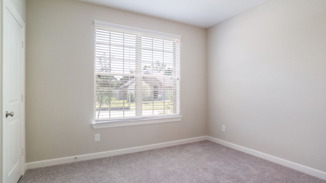 438BeachRoseCrossing_004