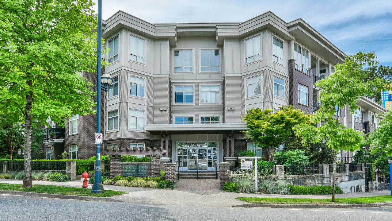 101-13555 Gateway Dr, Surrey, BC, V3T 0B5 Scene 2