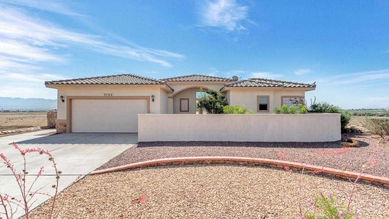 5702 Britain Dr, Santa Teresa, NM, 88008 Scene 1