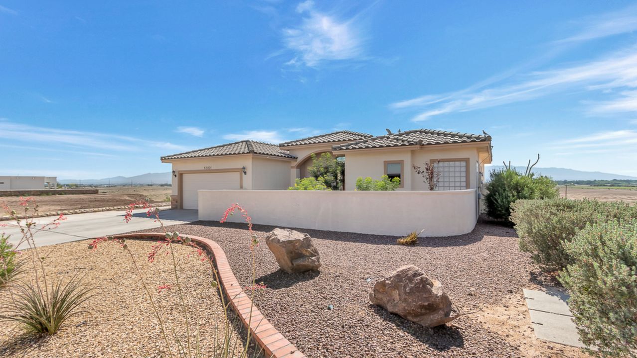 5702 Britain Dr, Santa Teresa, NM, 88008 Scene 3