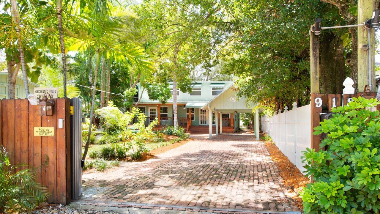 918-SW-4th-St-01
