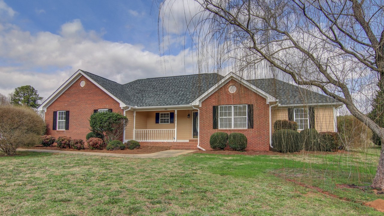 565 Indian Creek Trail