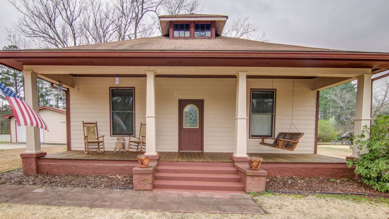 Covered Front Entrance & Rocking Chair Porch