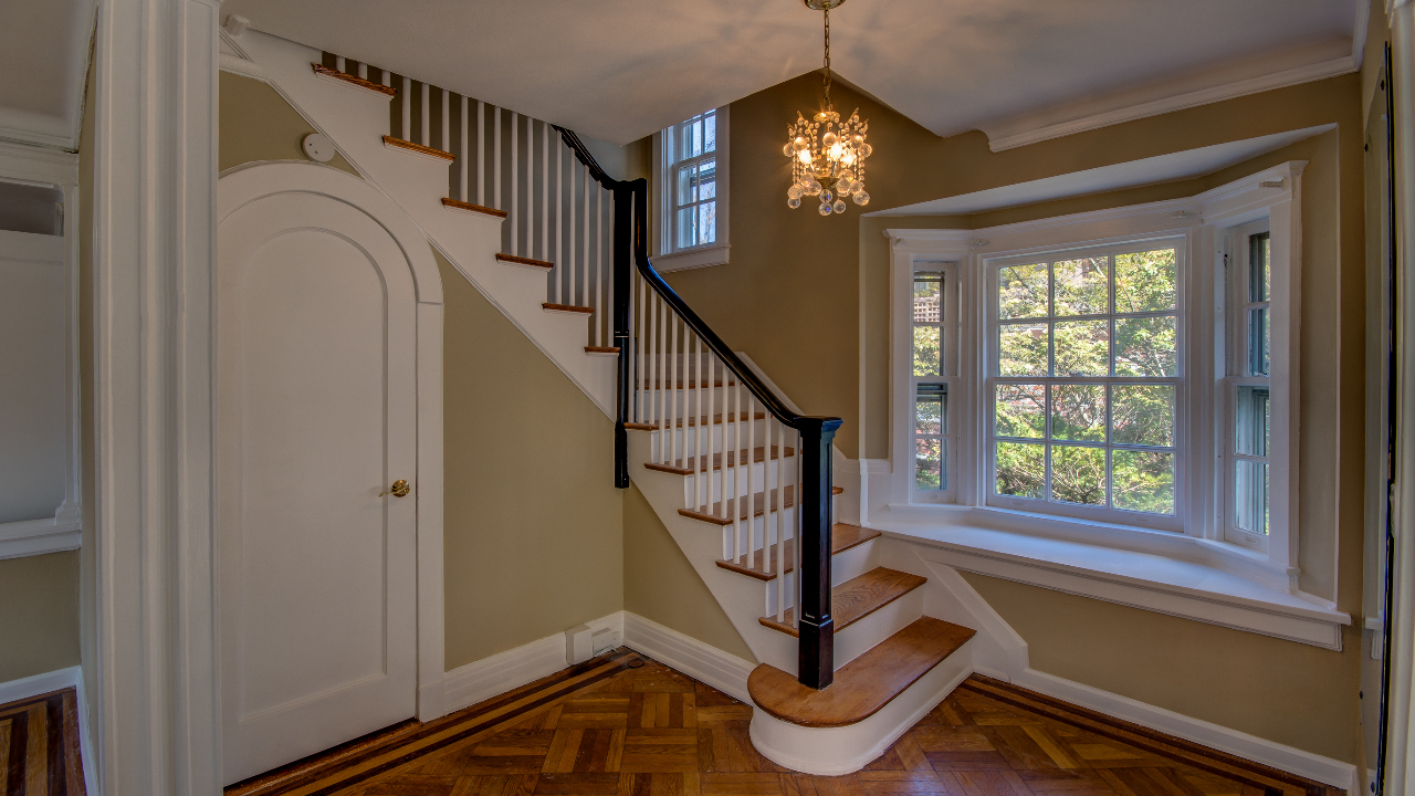 81 Ascan Avenue, Forest Hills, NY, 11375 Scene 2