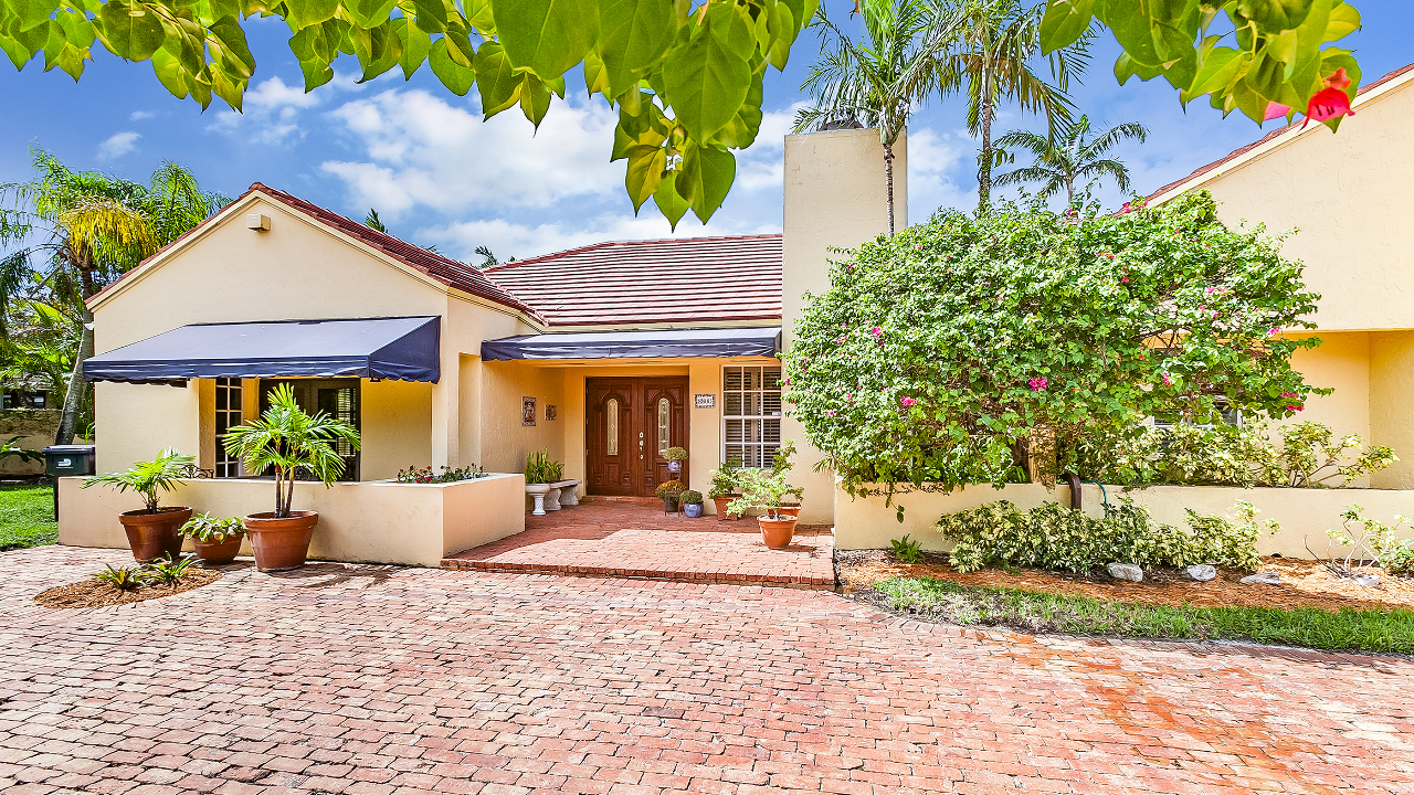 8800-SW-92nd-Ave-01