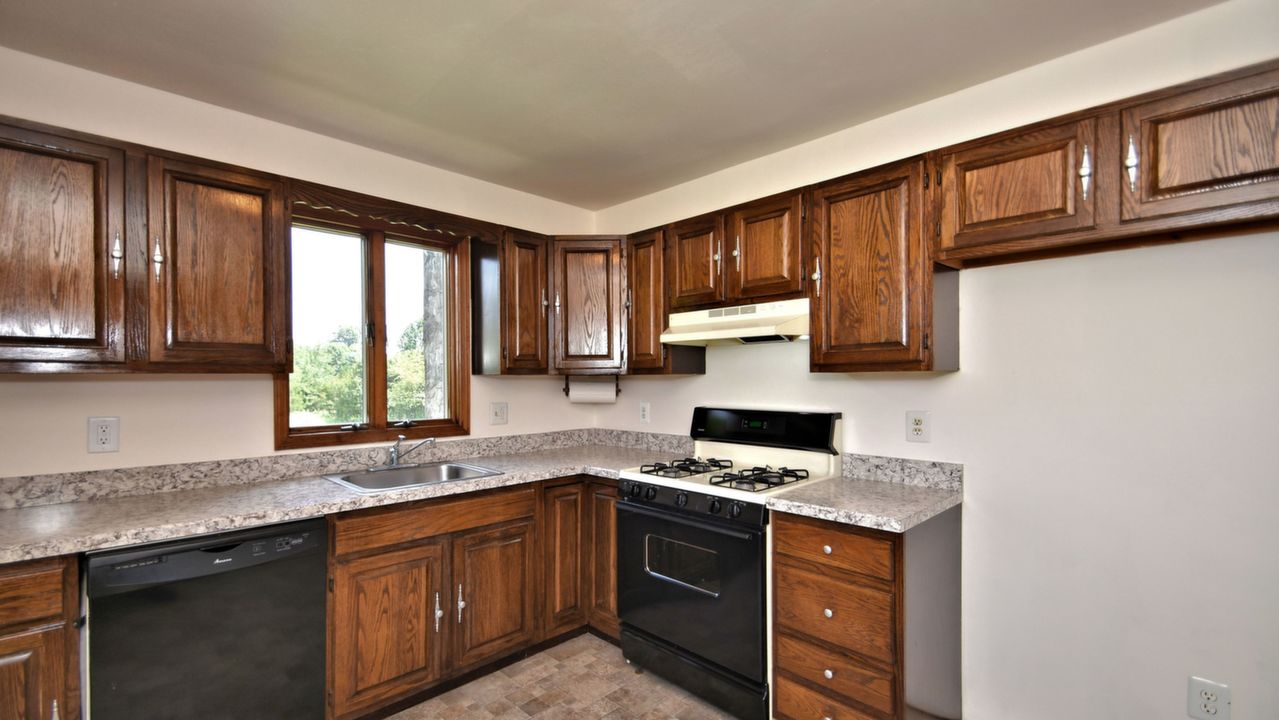 3033 Middle Creek Rd, Gilbertsville, PA, 19525 Scene 3