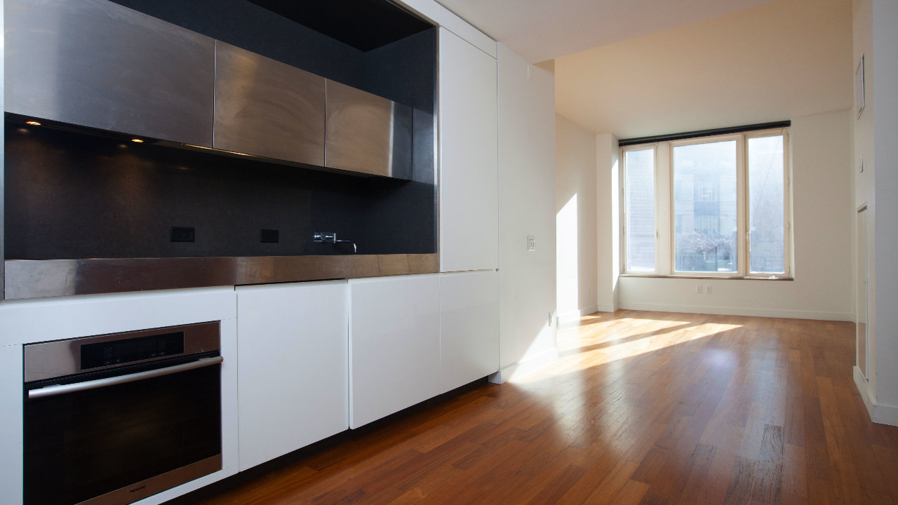 15 William Street, New York, NY, 10005 Scene 3