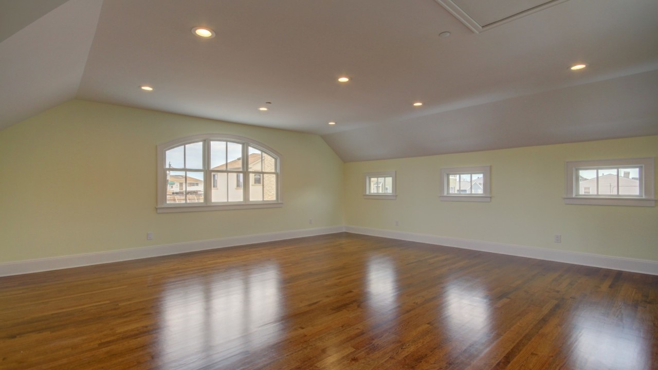 Upstairs Bonus Room